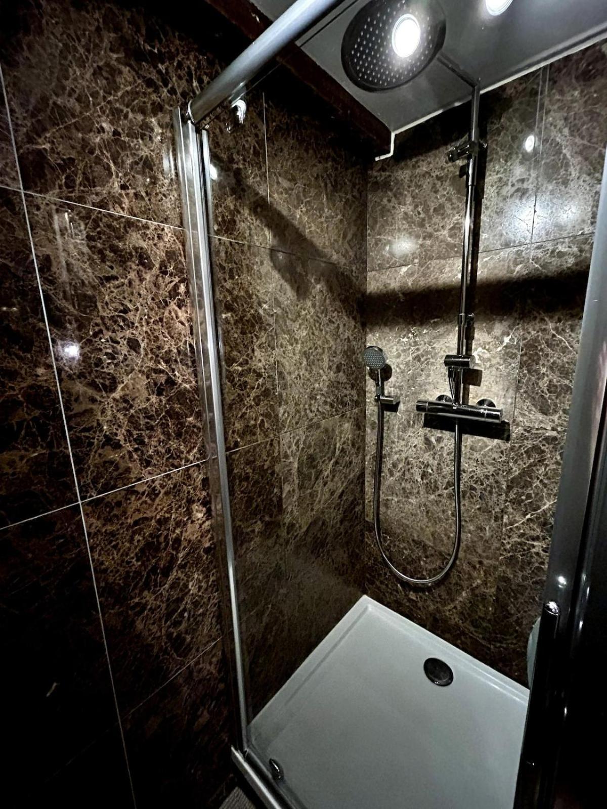 Tempor'Area Apartment Antwerpen Ngoại thất bức ảnh